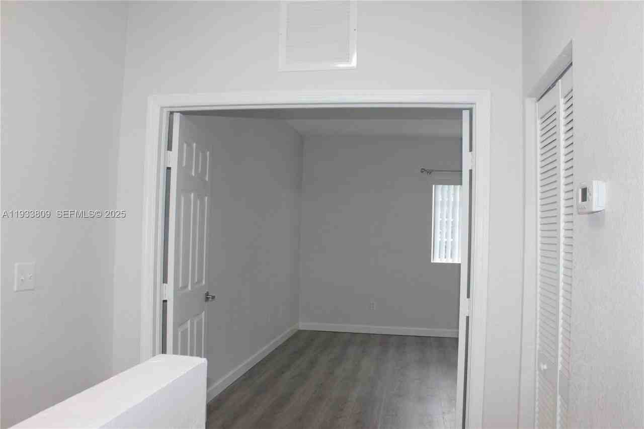 3558 Nw 29th Ct - Photo 6 of 50