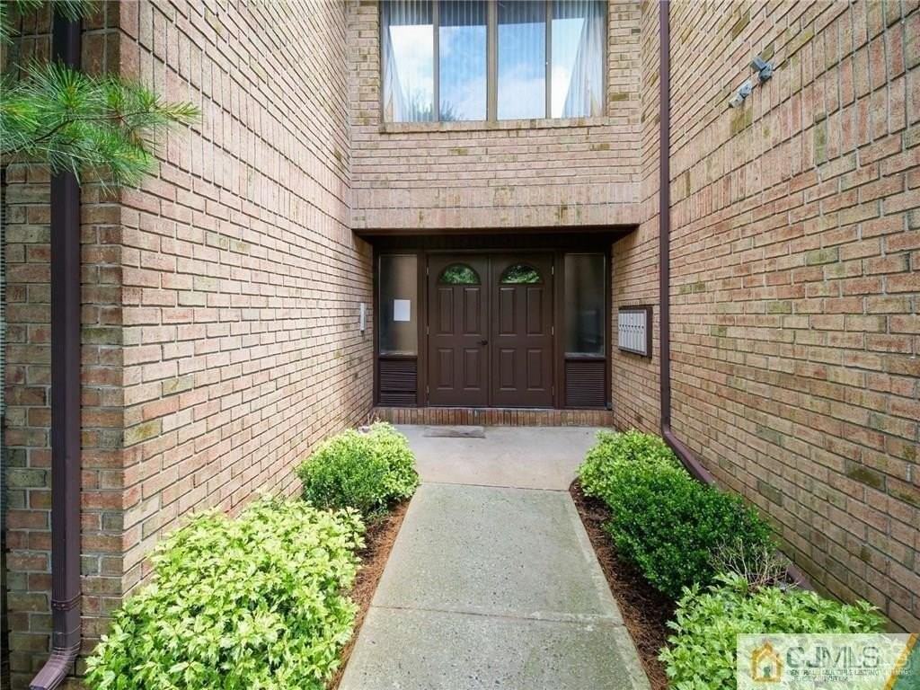 354 Willowbrook Dr - Photo 3 of 13