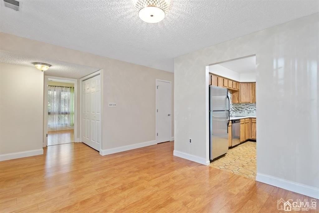 354 Willowbrook Dr - Photo 6 of 13