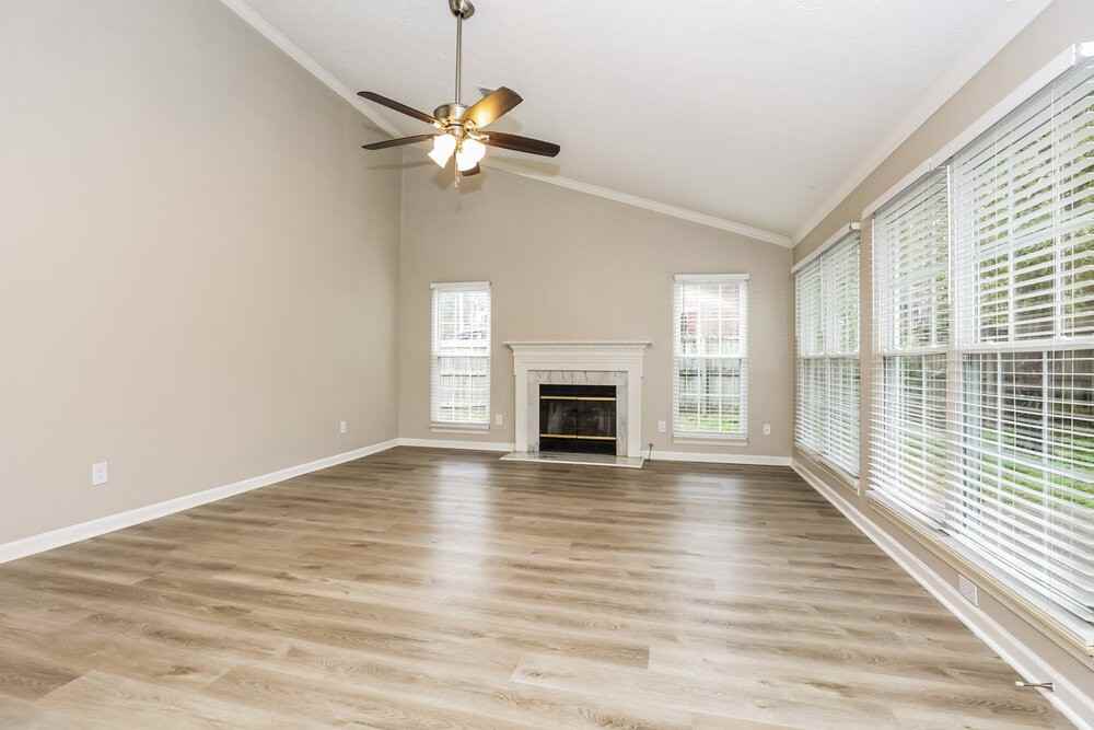 4569 Raccoon Trl - Photo 4 of 17