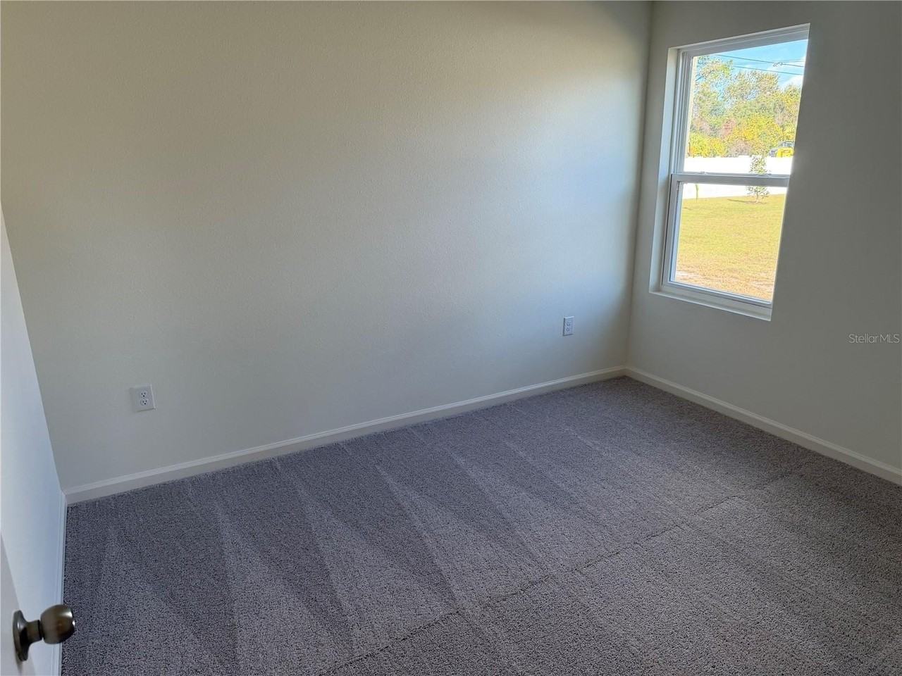 8 Rolling Fern Dr - Photo 4 of 13