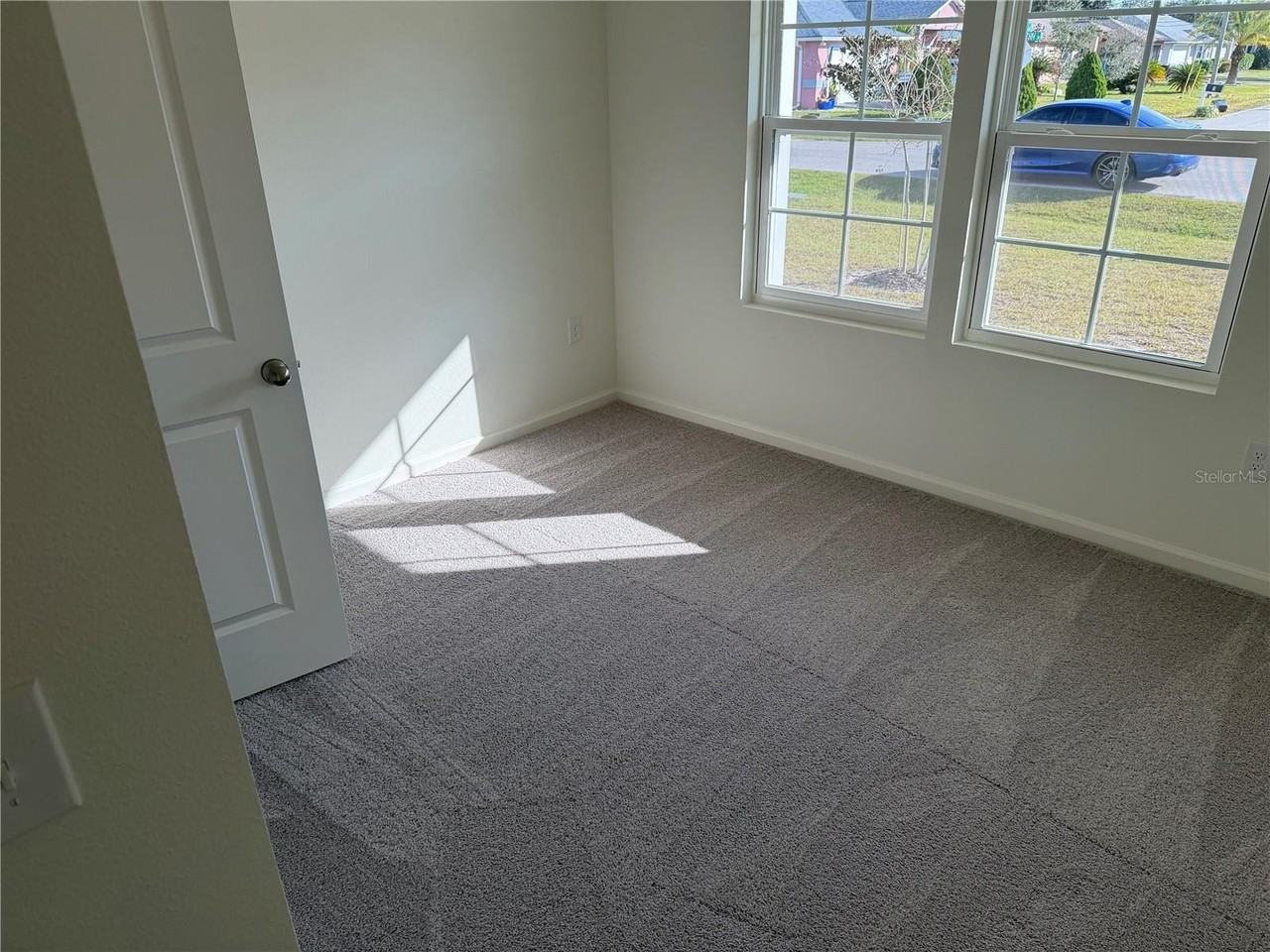 8 Rolling Fern Dr - Photo 6 of 13