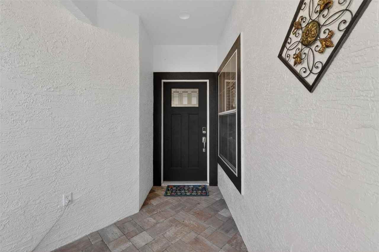 8025 Saint Andrews Way - Photo 3 of 25