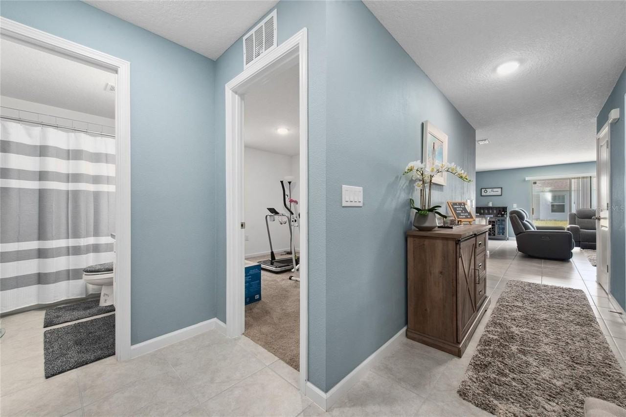 723 Jefferson St - Photo 2 of 7