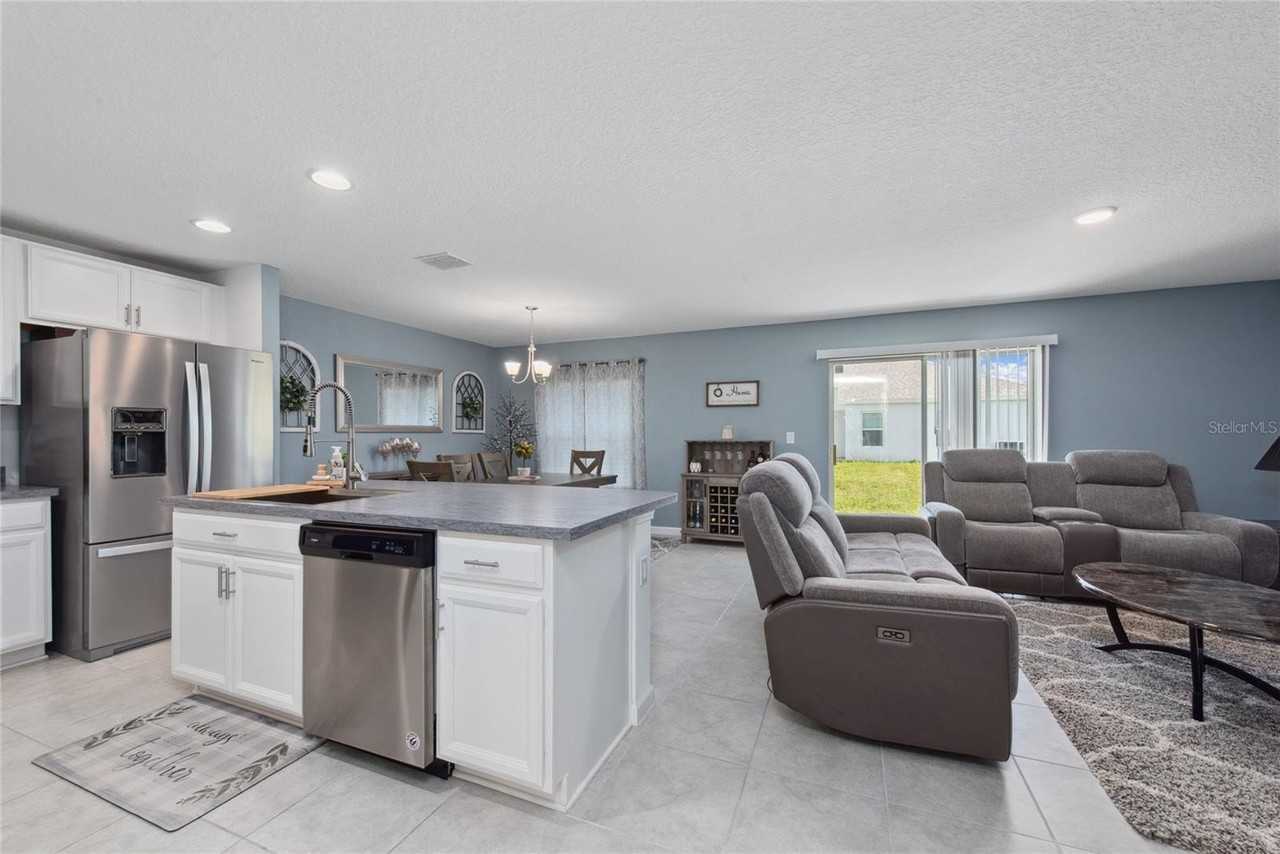 723 Jefferson St - Photo 3 of 7