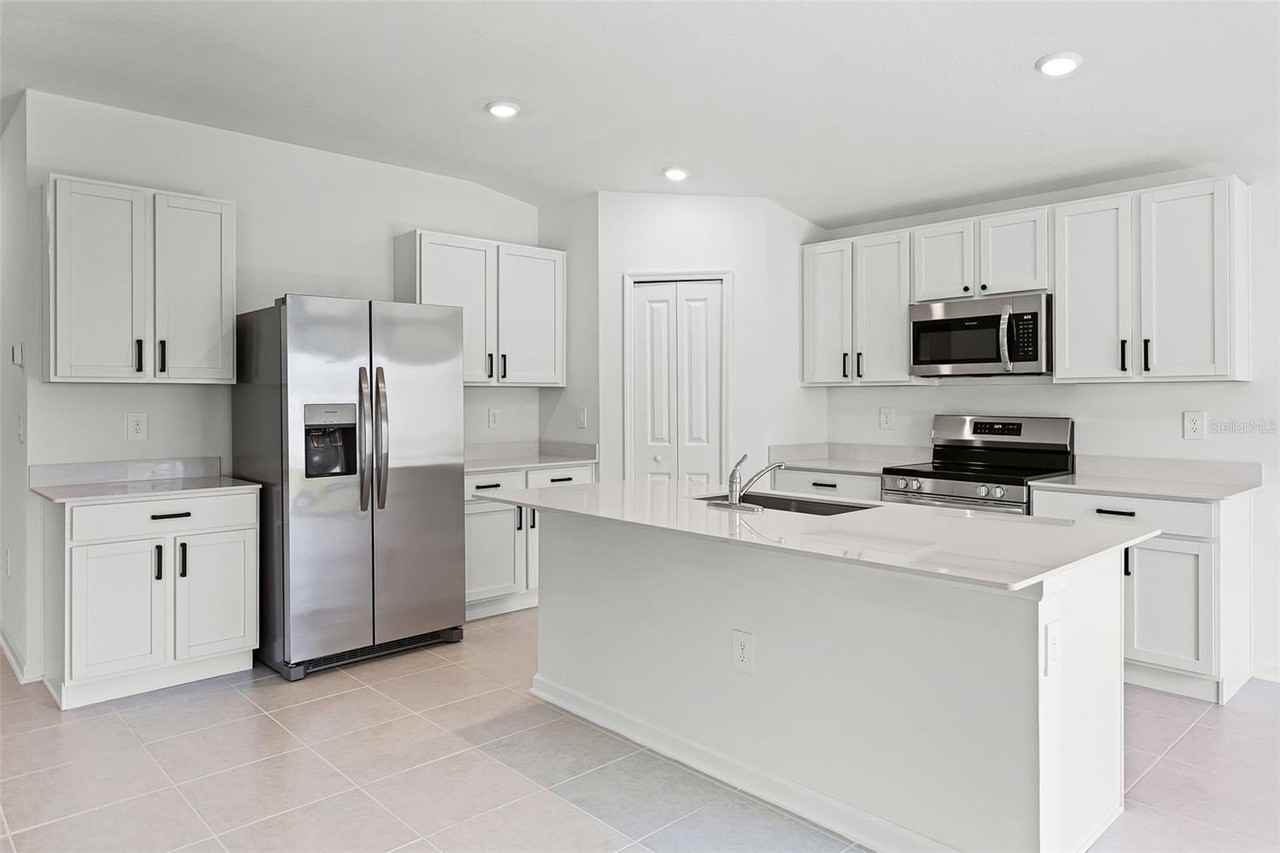 2110 Lasso Loop - Photo 5 of 30