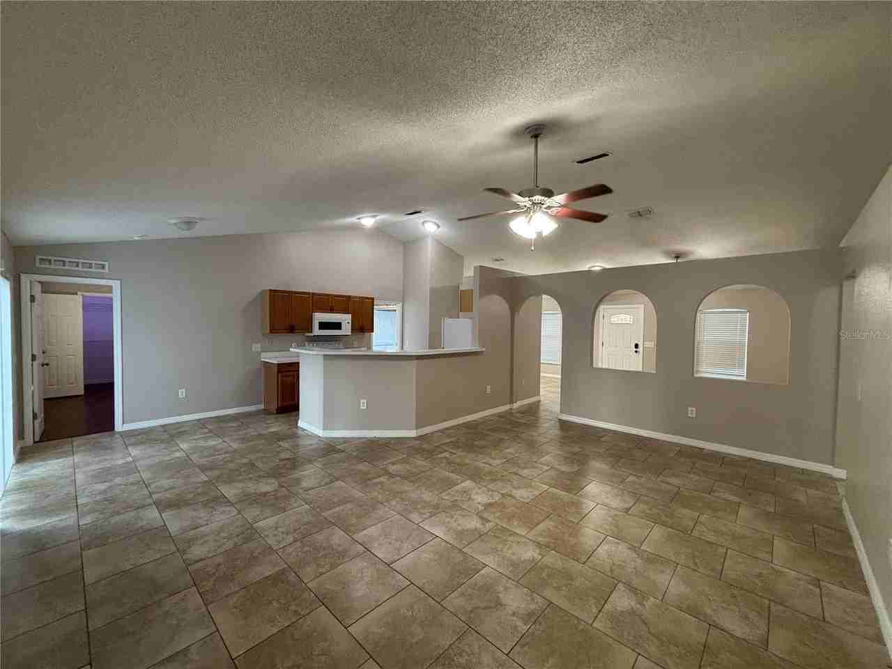 1912 Conch Ln - Photo 5 of 17