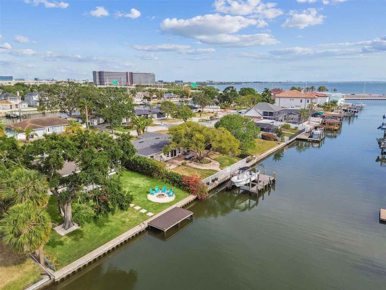 3922 Fontainebleau Dr - Photo 2 of 50