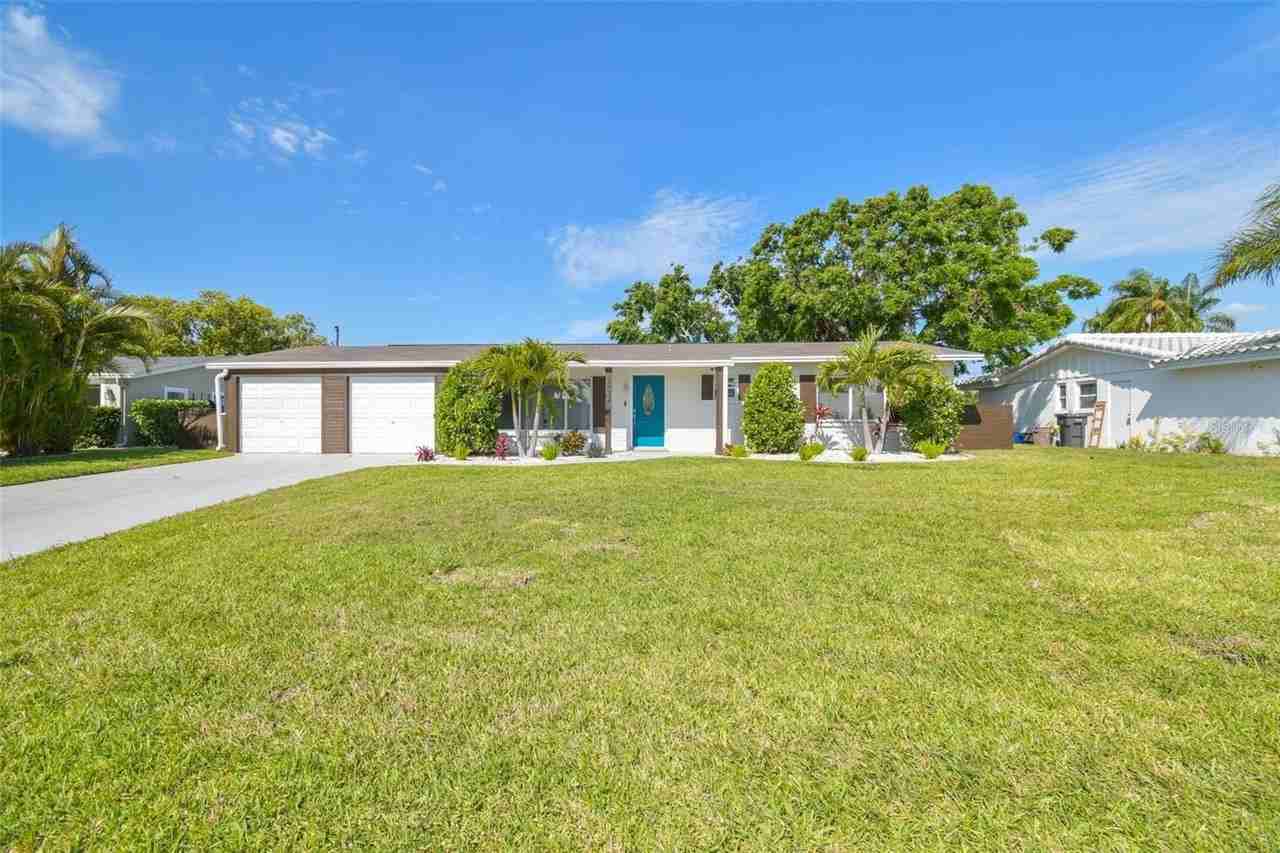 3922 Fontainebleau Dr - Photo 5 of 50