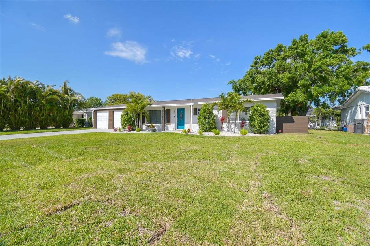 3922 Fontainebleau Dr - Photo 6 of 50