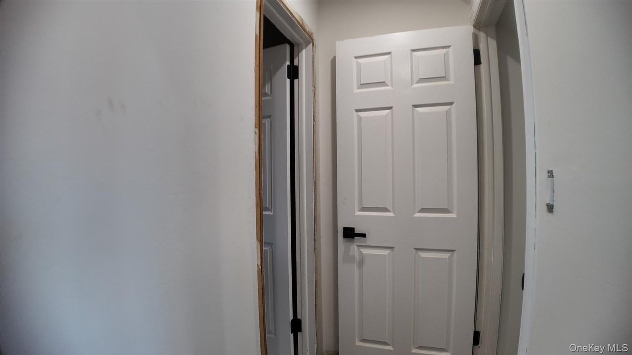 165 S William St Unit 163 #163 - Photo 6 of 12