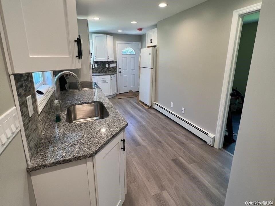 253 E 17th St - Photo 4 of 9