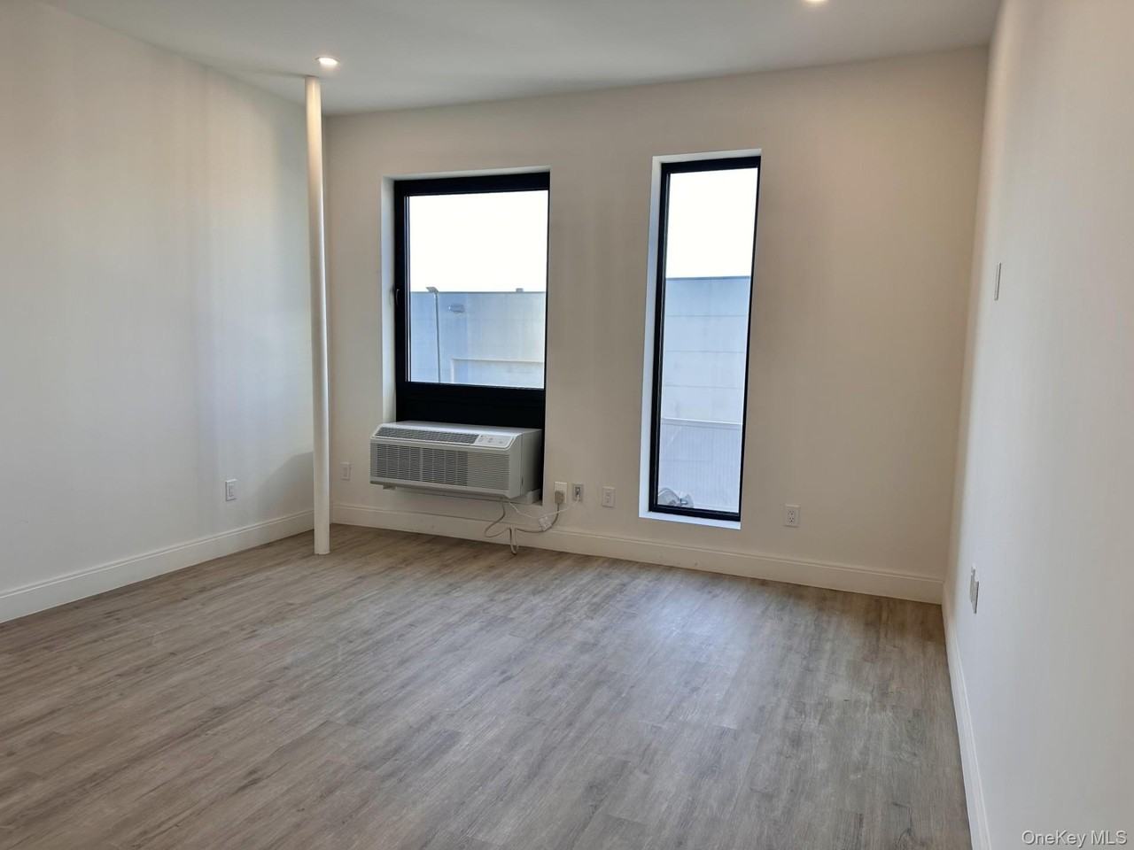 362 W Merrick Rd Unit 203 #203 - Photo 2 of 5