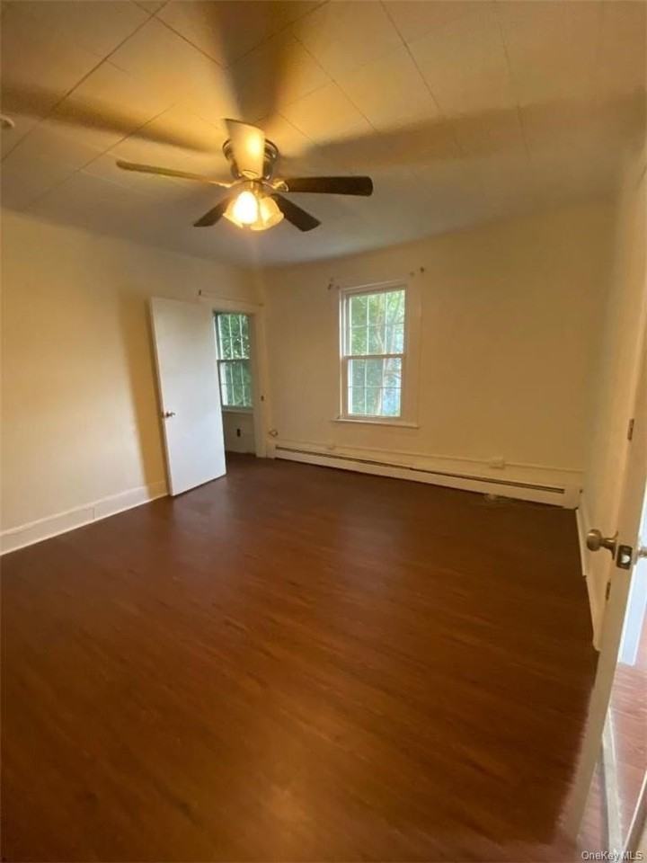 21 Prospect St - Photo 3 of 6