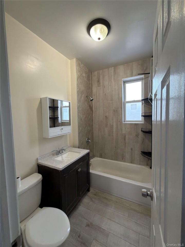 3145 84th St 2nd Fl #2ndFL - Photo 5 of 5