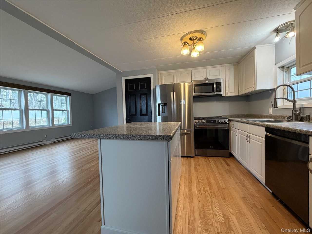 101 Rosevale Ave - Photo 3 of 7