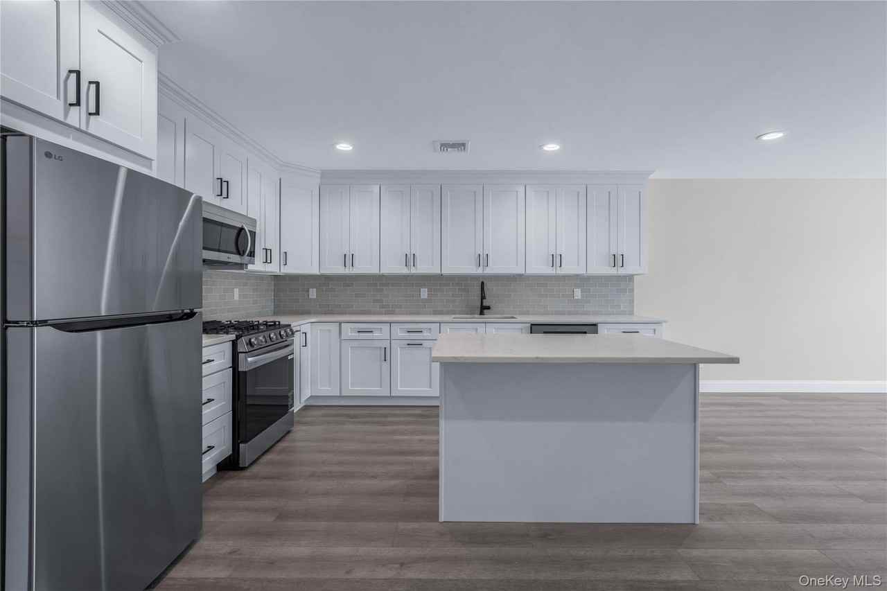 110 School St #6 - Photo 7 of 18