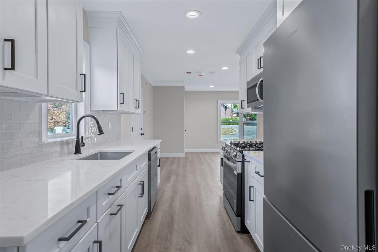 110 School St Unit 8 #8 - Photo 3 of 13