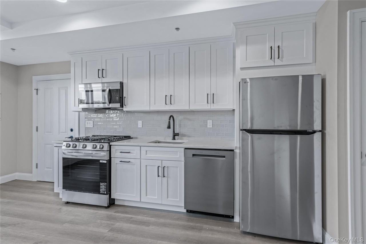 110 School St Ste 2 #2 - Photo 3 of 12