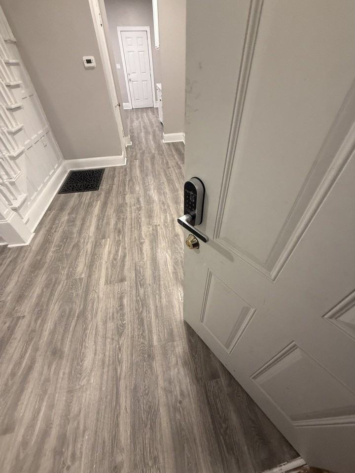 746 N Schuyler Ave - Photo 2 of 50