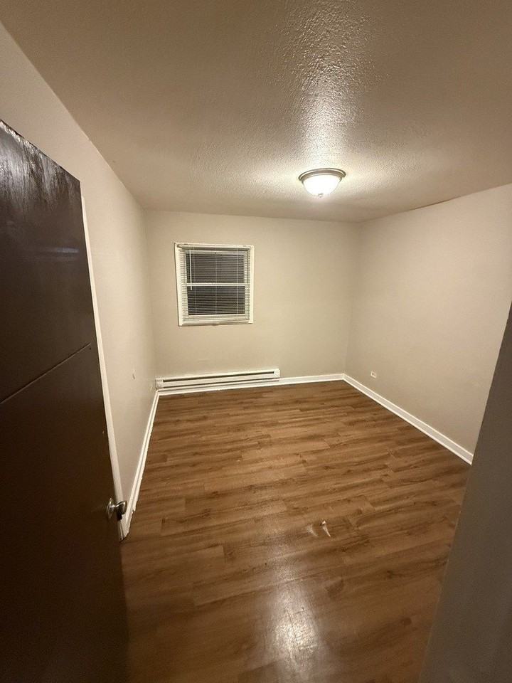 263 N Wildwood Ave - Photo 4 of 35