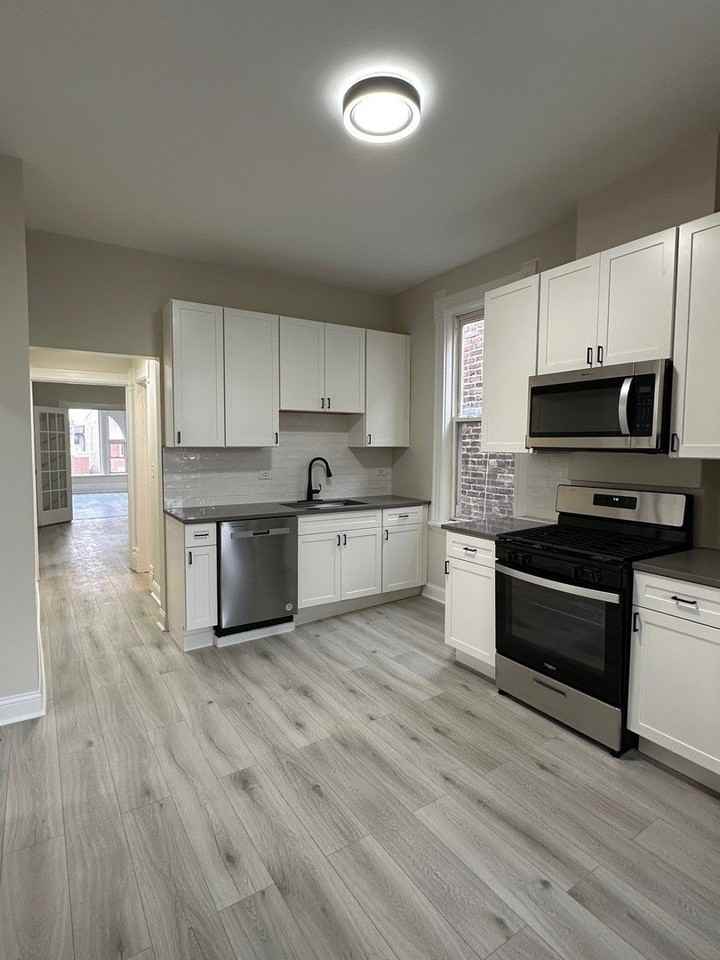 2739 W Haddon Ave Apt 3 #3 - Photo 2 of 9