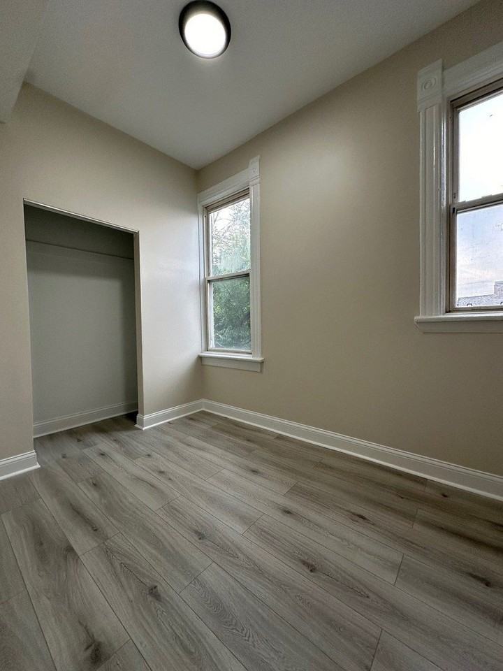 2739 W Haddon Ave Apt 3 #3 - Photo 3 of 9