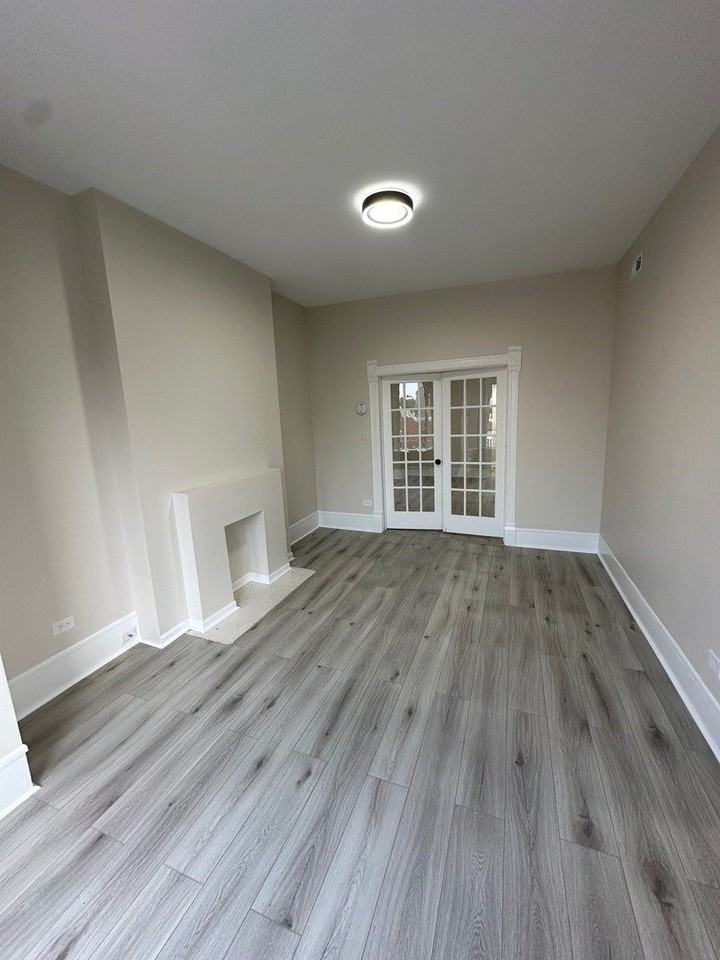 2739 W Haddon Ave Apt 3 #3 - Photo 7 of 9