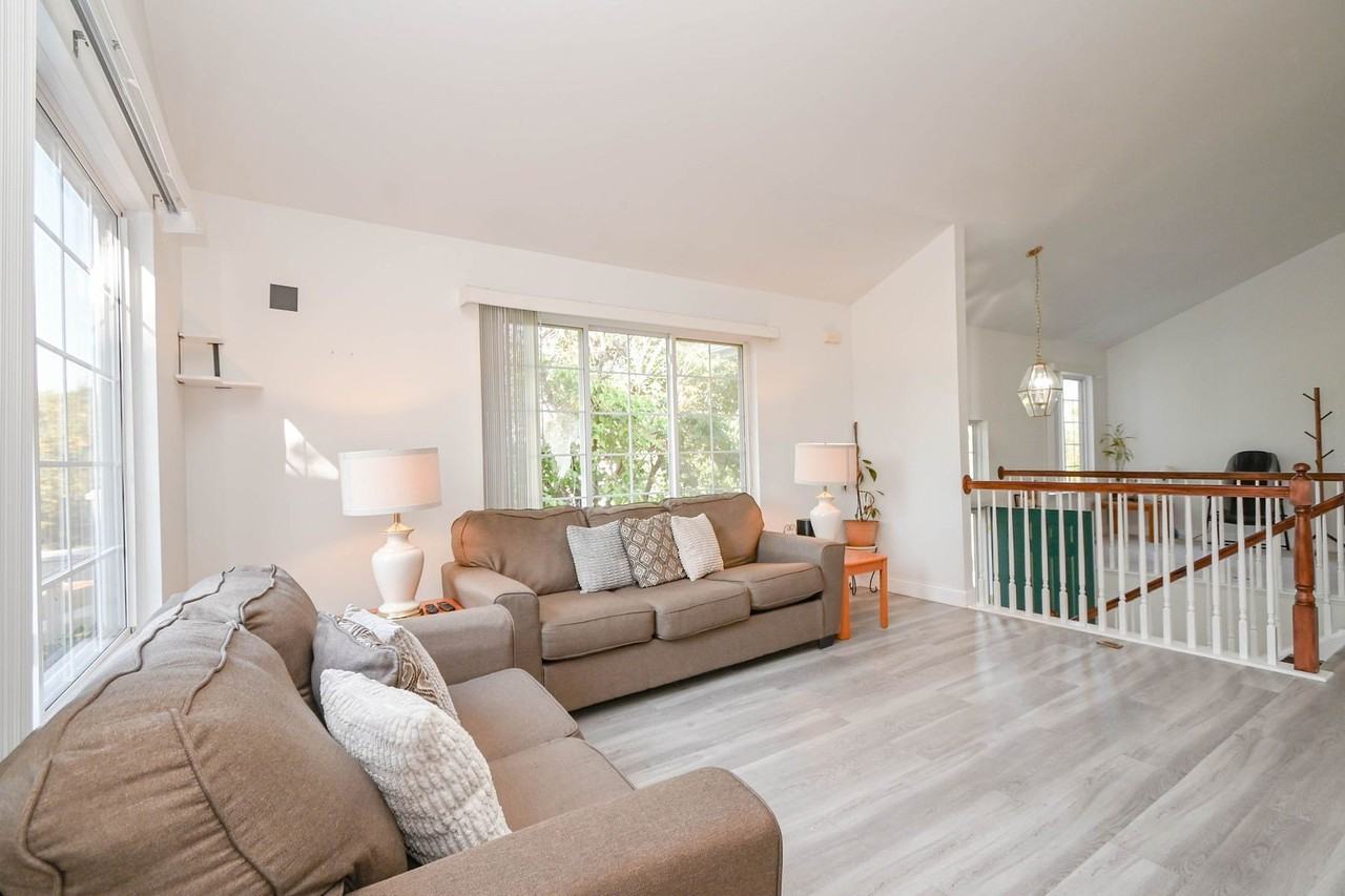 714 S Rosehall Ln - Photo 3 of 23