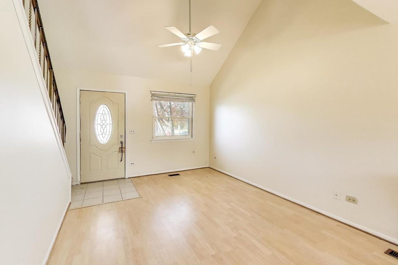 1018 Pheasant Run Ln - Photo 5 of 25