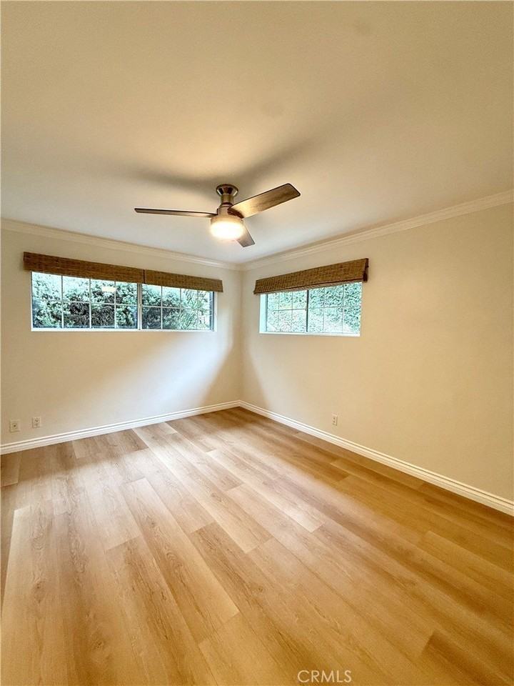 635 Saint Anns Dr - Photo 7 of 10