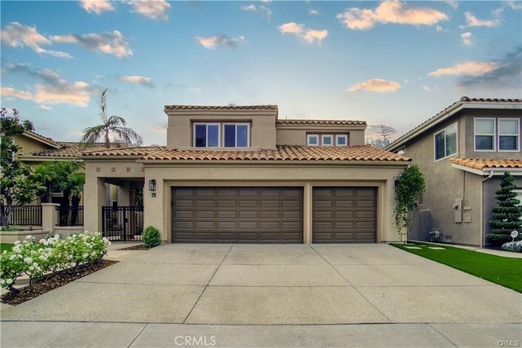 13 Bernay - Photo 2 of 42