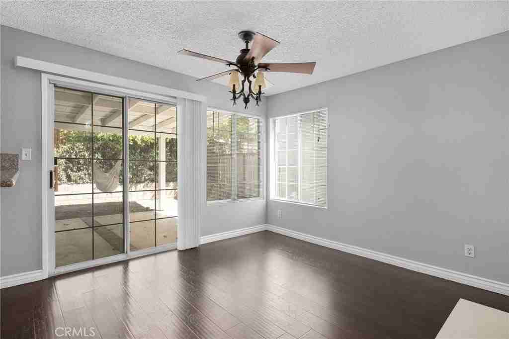 6607 Salem Ct - Photo 6 of 22