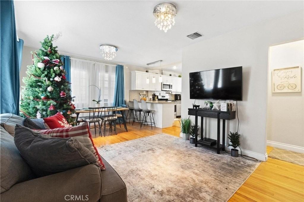 1205 Manzanita Ln - Photo 6 of 19