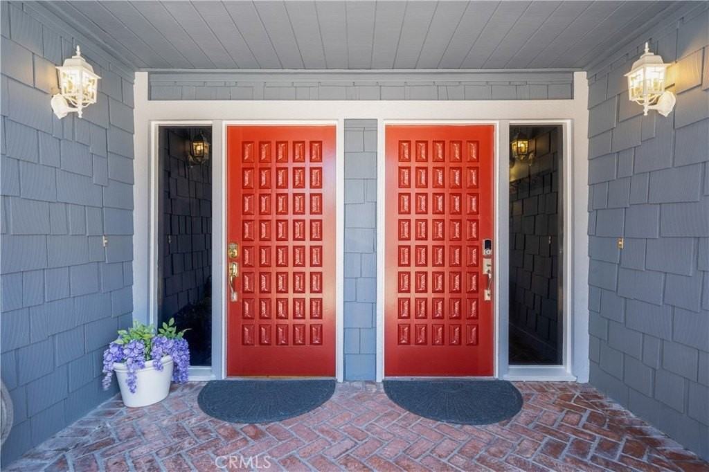 222 20th St - Photo 3 of 41