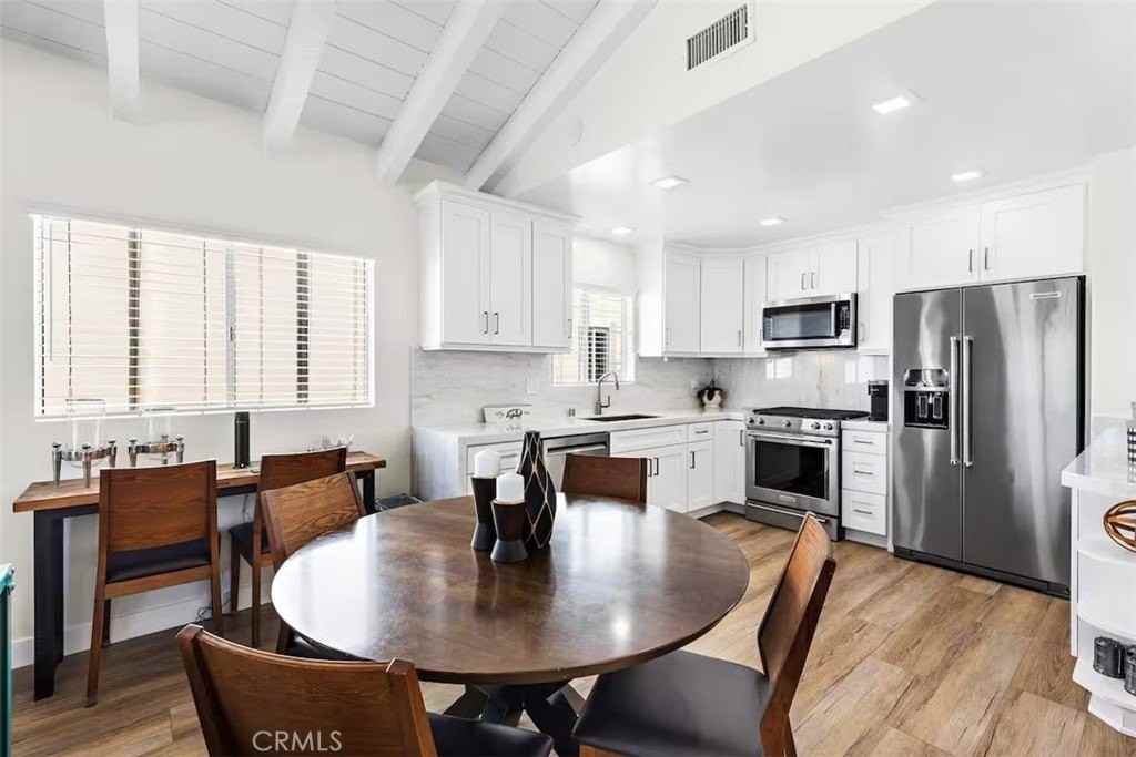 222 20th St - Photo 7 of 41