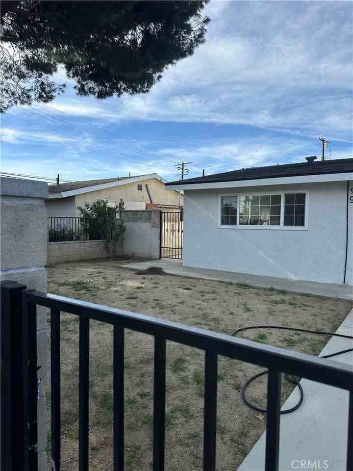 9511 Hayvenhurst Ave - Photo 2 of 10