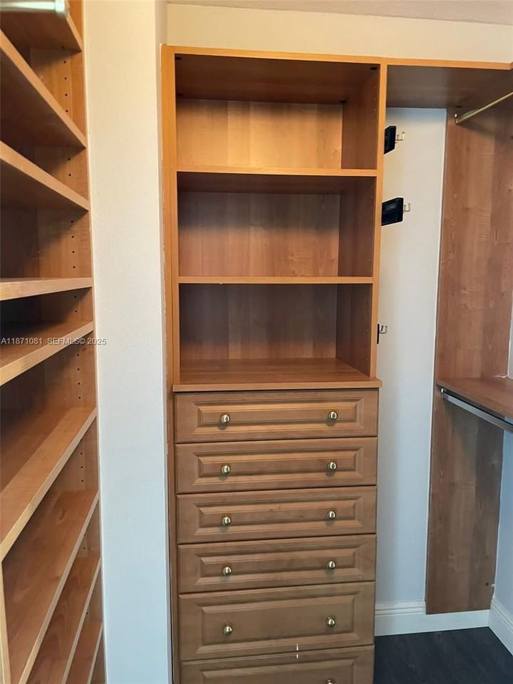 2145 Sw 150th Ave - Photo 5 of 8