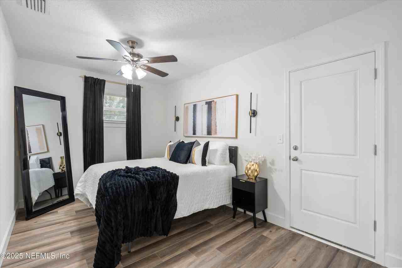 805 Garth Ave - Photo 7 of 9