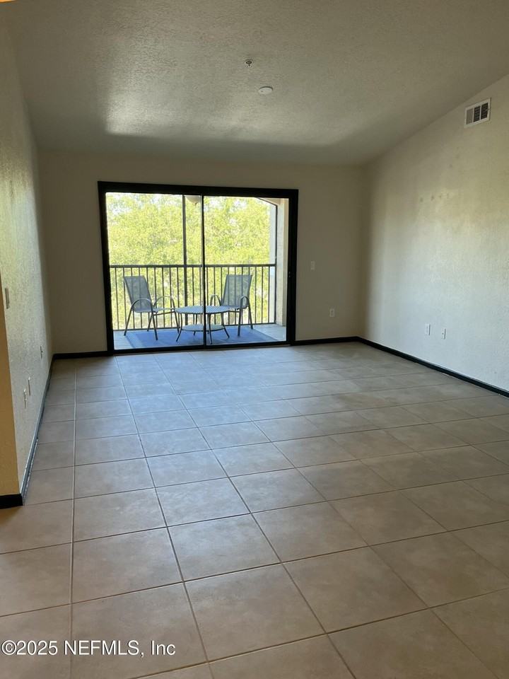 425 Timberwalk Ct Unit 1135 #1135 - Photo 7 of 22