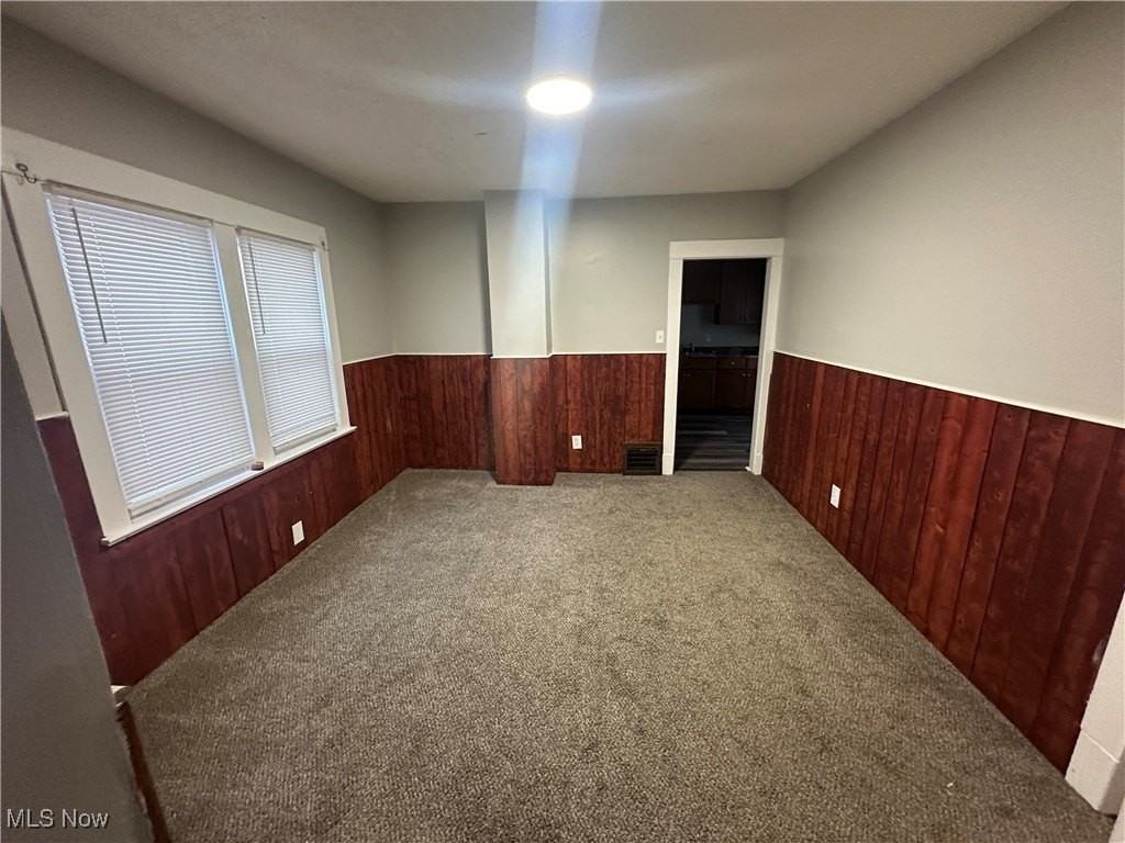 3301 Tampa Ave - Photo 3 of 11