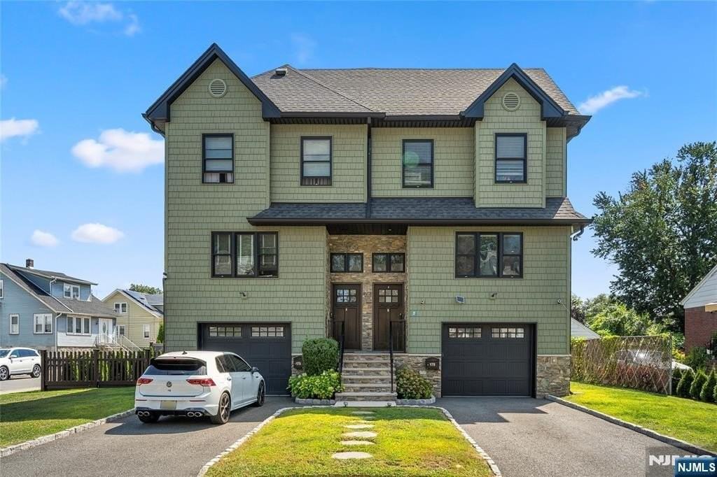 17B Chamberlain Ave - Photo 2 of 21