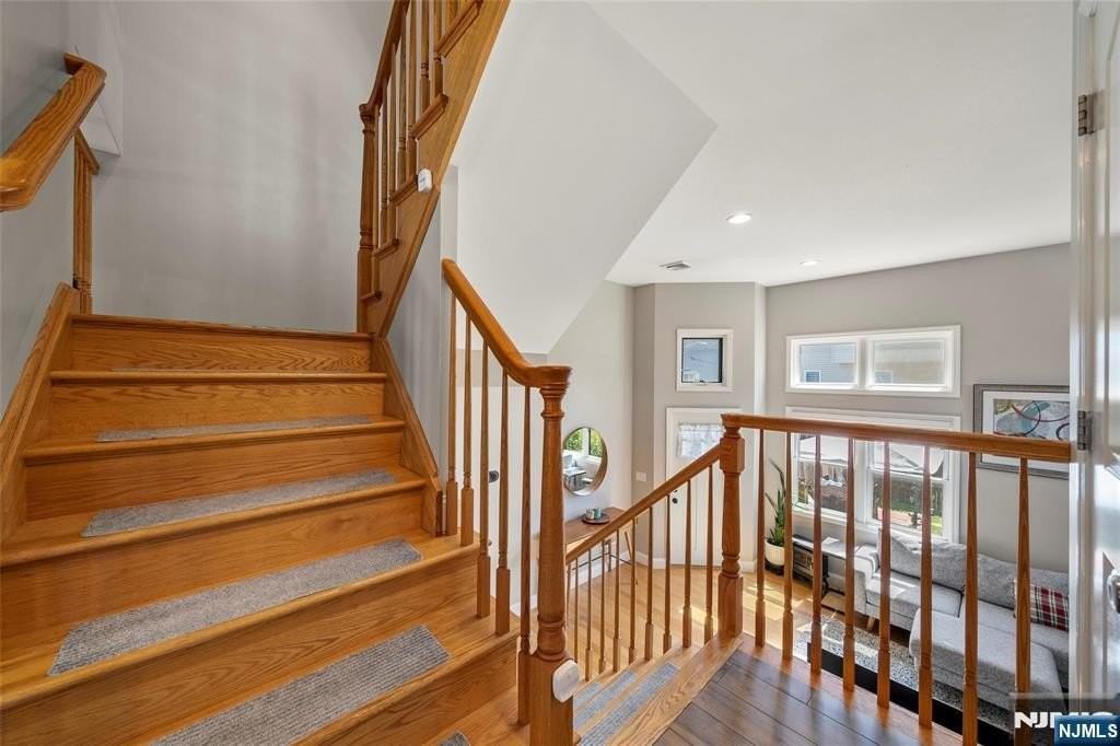 17B Chamberlain Ave - Photo 6 of 21