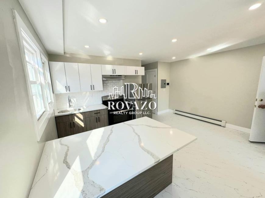 9 Stecher St - Photo 2 of 10