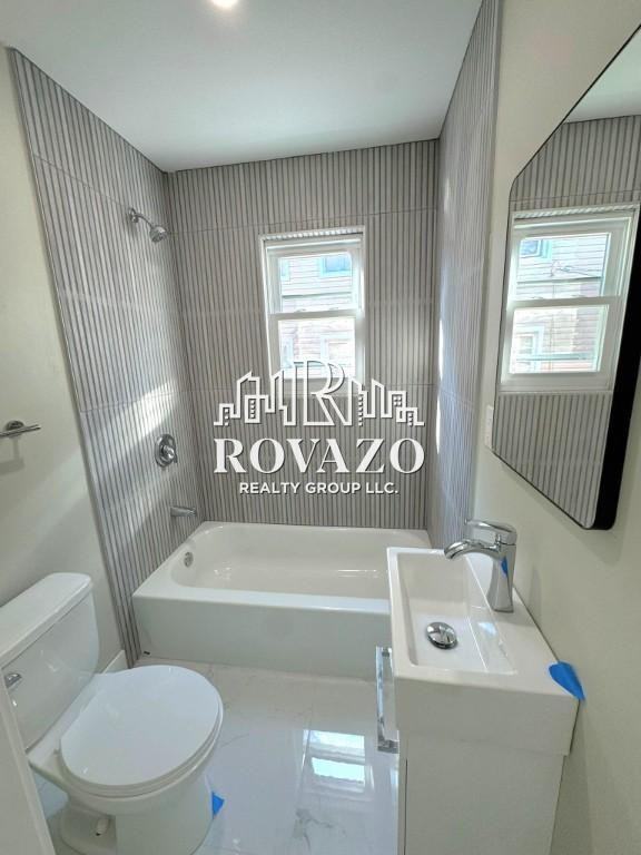 9 Stecher St - Photo 4 of 10