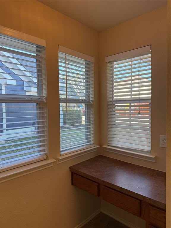 1505 Lacewing Dr - Photo 5 of 24