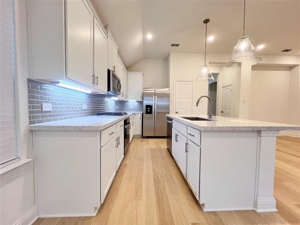 1805 Willowhurst Ln - Photo 7 of 21