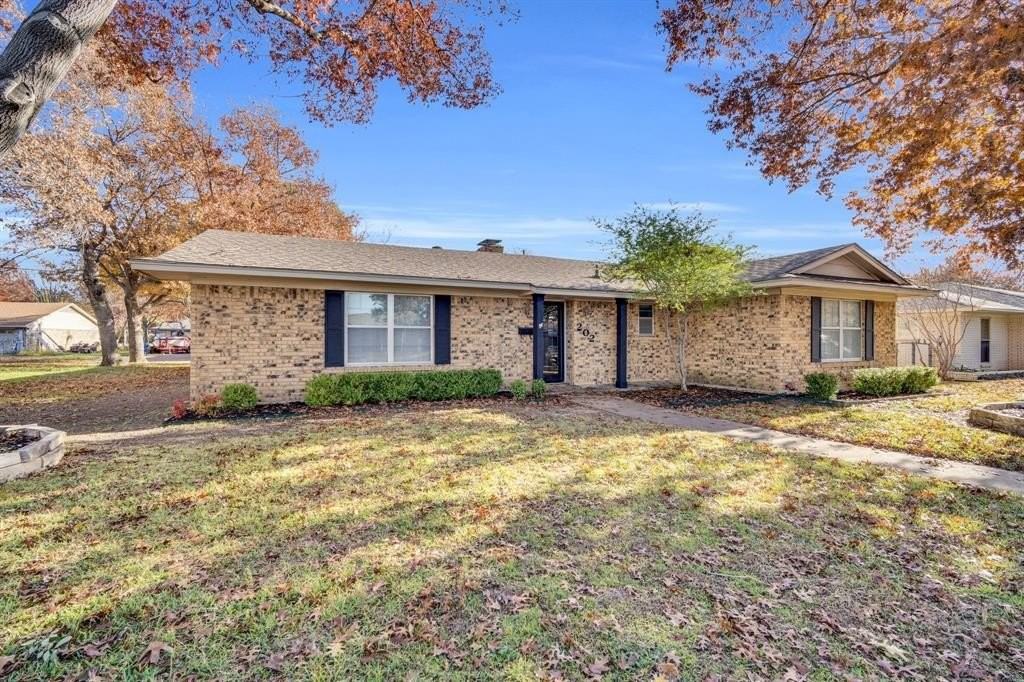 202 Vanderbilt Ln - Photo 5 of 39