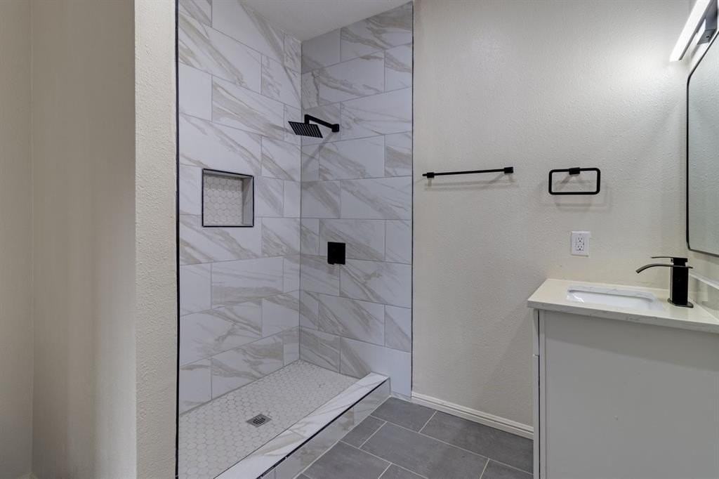 3838 Peoria St #B - Photo 3 of 6