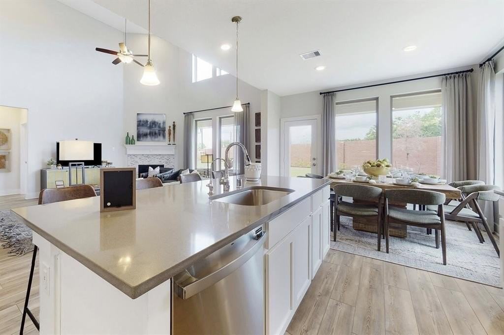 1628 Hydrangea Ln - Photo 6 of 20